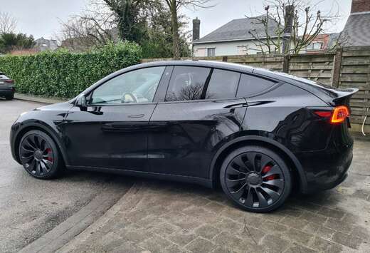 Tesla 72.5 kWh Dual Motor Performance (377 kW)