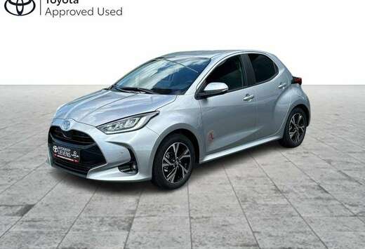 Toyota 1.5 HYB ICONIC + HIGH TECH PACK
