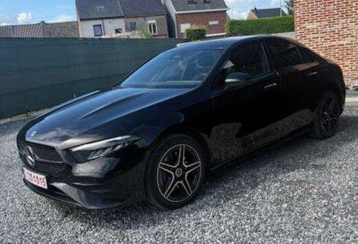 Mercedes-Benz A 250 e PHEV AMG Line