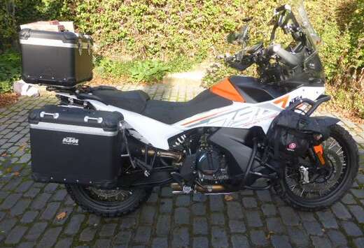 Tech Pack