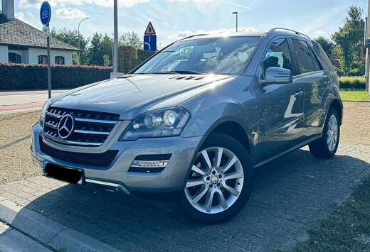 Mercedes-Benz ML 300 CDI 4Matic 7G BlueEFFICIENCY Gra ...