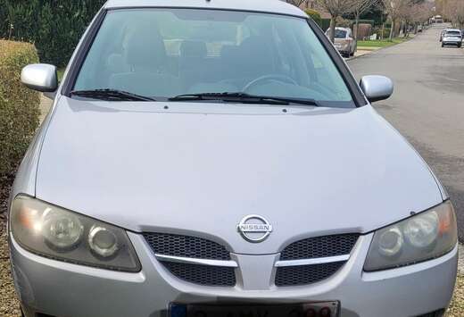 Nissan 1.8i 16v Acenta A/C