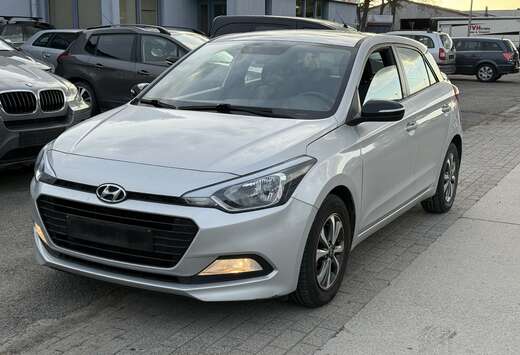 Hyundai 1.2 MPI Essence LE