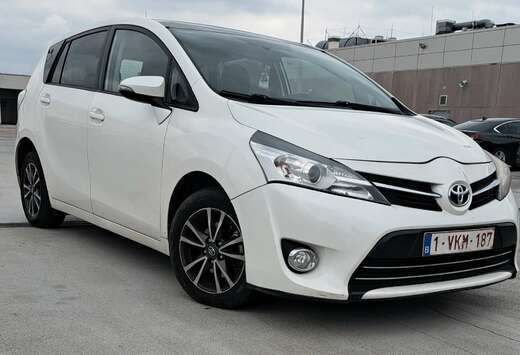 Toyota 1.6 D-4D 7-Sitzer Start/Stop Skyview Edition