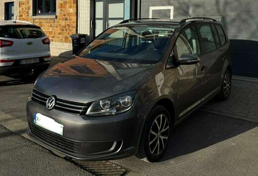 Volkswagen Touran 1.6 CR TDi Highline