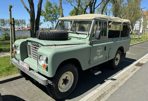Land Rover 109 Series III