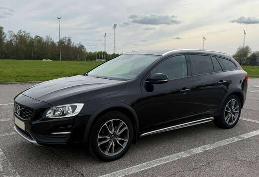 Volvo V60 Cross Country 2.0 D4 MAN SUMMUM