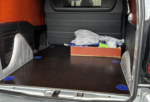 Peugeot 1.6i L1H1 Pack CD Airco 120