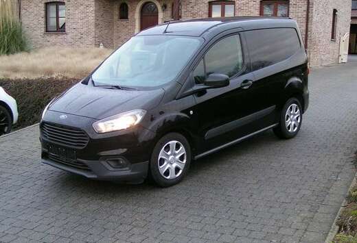 Ford Transit Courier S