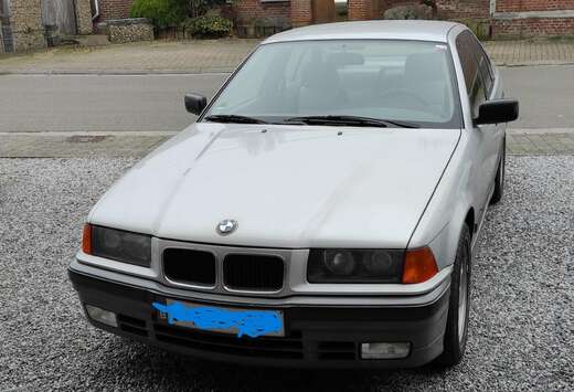 BMW 320i A