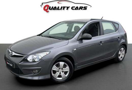 Hyundai 1.4i  54.000 KM  Navi  CarPlay  Garantie