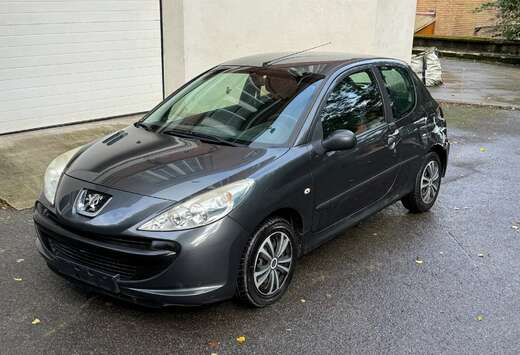 Peugeot 206+ 1.1i Peu de kilomètres