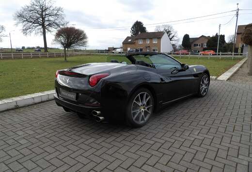 Ferrari California 4.3i V8