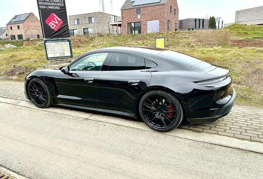 Porsche Taycan 93.4 kWh Taycan 4S