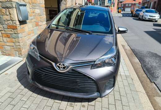 Toyota Yaris 1.33i VVT-i Comfort and pack Style