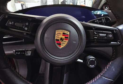 Porsche Taycan 93.4 kWh Taycan 4S