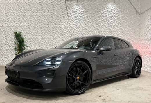 Porsche GTS / Sport Turismo / Sport Chrono / 598 CH