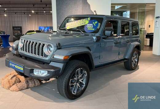 Jeep Unlimited 4xe PHEV Sahara AT8 4X4