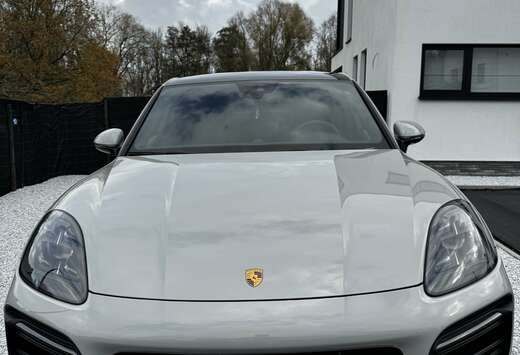 Porsche 4.0 Bi-Turbo V8 GTS Tiptronic