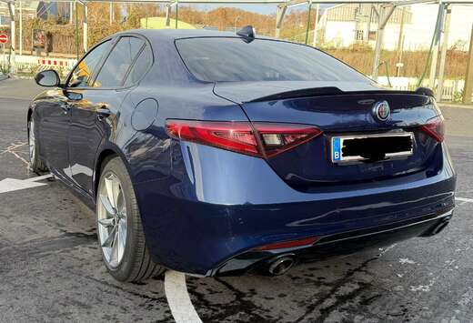 Alfa Romeo 2.2 JTDm Super