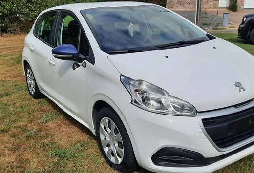 Peugeot 208 1.2i PureTech Like
