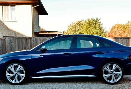 Audi Quattro S-Tronic\