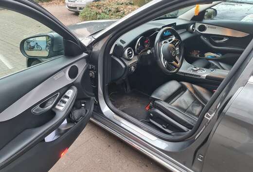 Mercedes-Benz d T 9G-TRONIC Exclusive