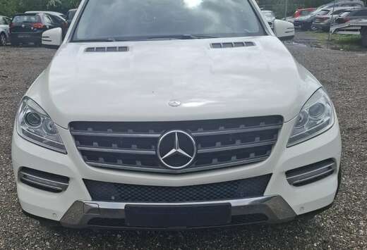 Mercedes-Benz BlueTEC 4MATIC 7G-TRONIC