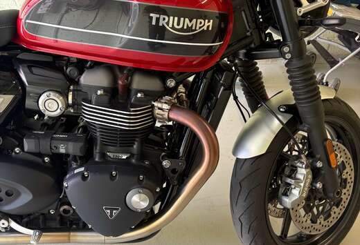 Triumph 1200cc bicylindre