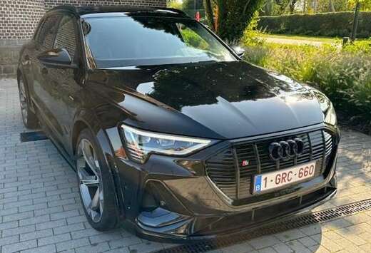 Audi e-tron S quattro