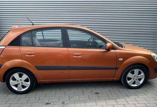 Kia 1.3i RS