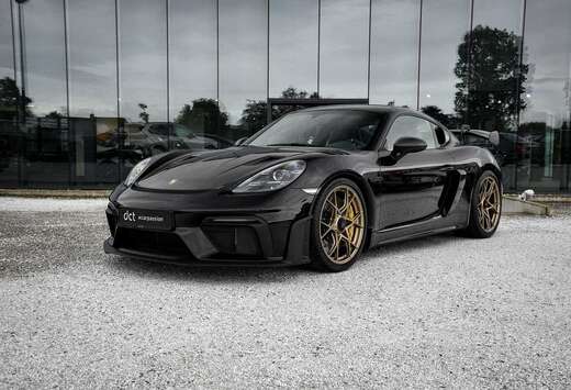 Porsche Cayman GT4 RS Weissach Lift Club