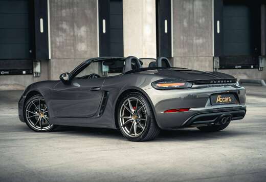 Porsche BOXSTER 2.0 / PDK / SPORT CHRONO / SPORT EXHA ...