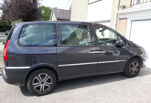 Peugeot 2.0 HDi SR Confort FAP