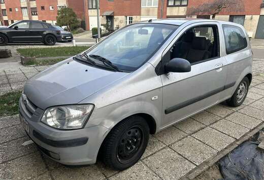 Hyundai 1.1 - essence - 96.000km