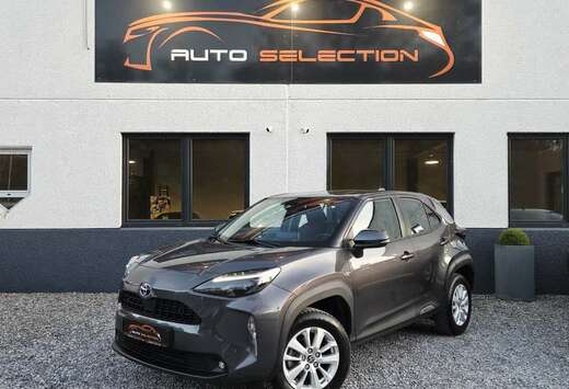 Toyota Hybrid 1.5i VVT-i Dynamic E-CVT - NAVI - CAM