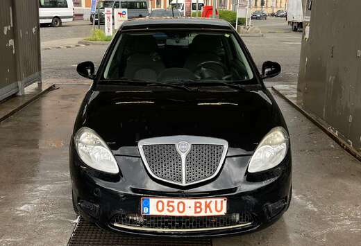 Lancia Ypsilon 1.2i Argento