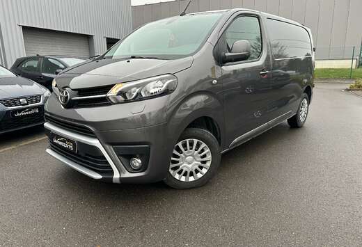 Toyota 2.0 D-4D Long Workmate, CARPLAY / CAMERA/ KEYL ...