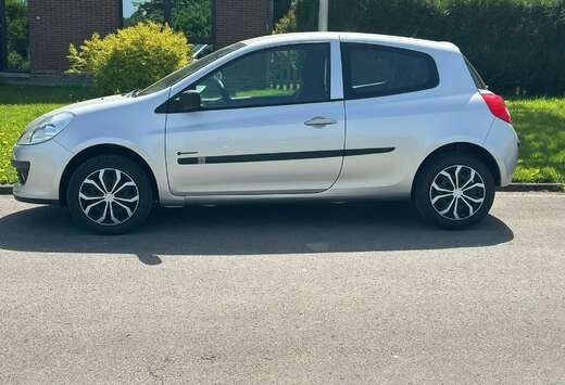 Renault Clio 1.2i 16v Expression
