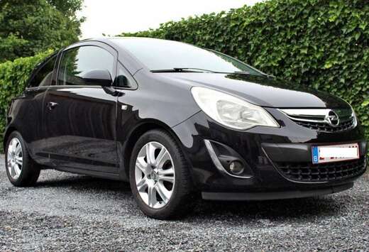 Opel Corsa 1.4i Black Edition
