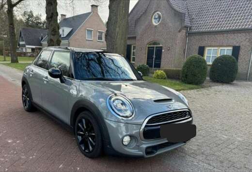 MINI 2.0 170pk Harman Kardon. Panoramadak