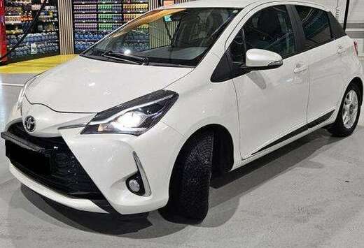 Toyota Yaris 1.0i VVT-i Active and pack Live 2