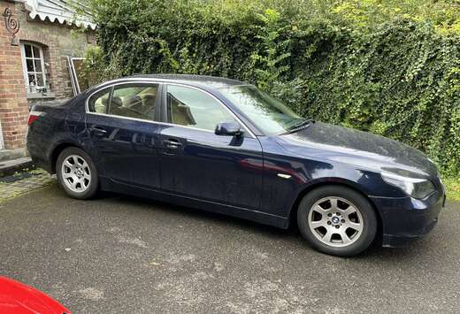 BMW 520i