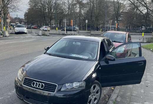 Audi 1.6i essence 2004