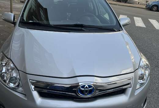 Toyota 1.8 Hybrid Executive