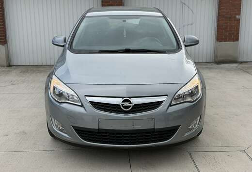 Opel AUTOMATIQUE 2011 1.6 essence 84000km AC
