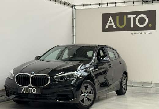 BMW 118iA *NIEUWSTAAT*CARPLAY*NAVI*PDC*