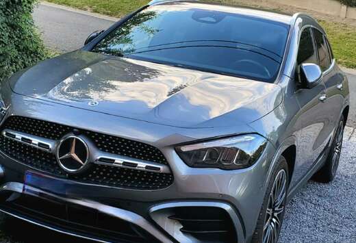 Mercedes-Benz GLA 180 AMG Line