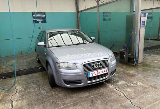 Audi A3 Sportback 1.6i 16v FSI Ambition