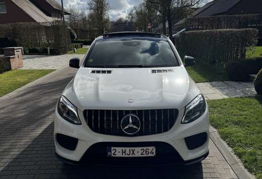 Mercedes-Benz d Coupe 4Matic 9G-TRONIC Exclusive